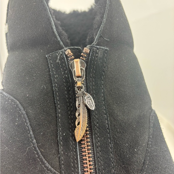 NWOB UGG Charlee Black Suede Leather Boots Black 9 - Picture 5 of 6